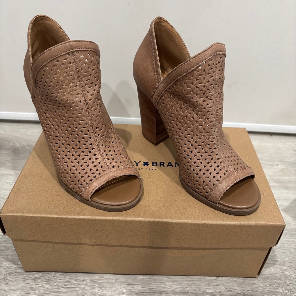 Lucky Brand booties size 6